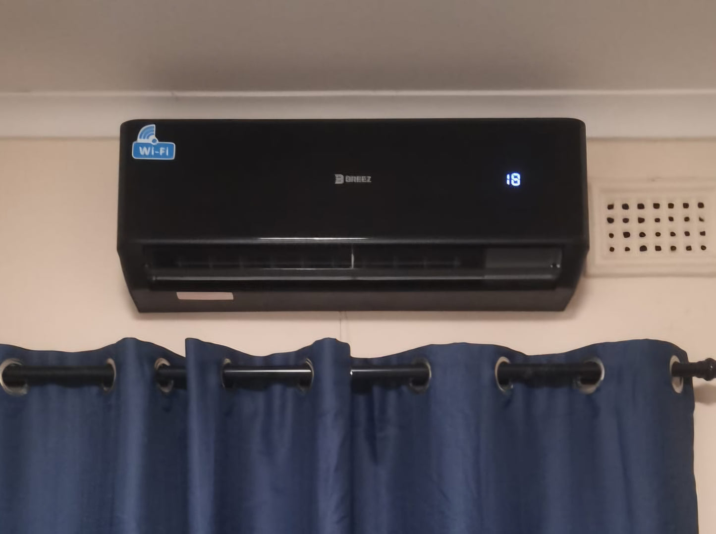 12000BTU Mirror Wifi Air Conditioner Black